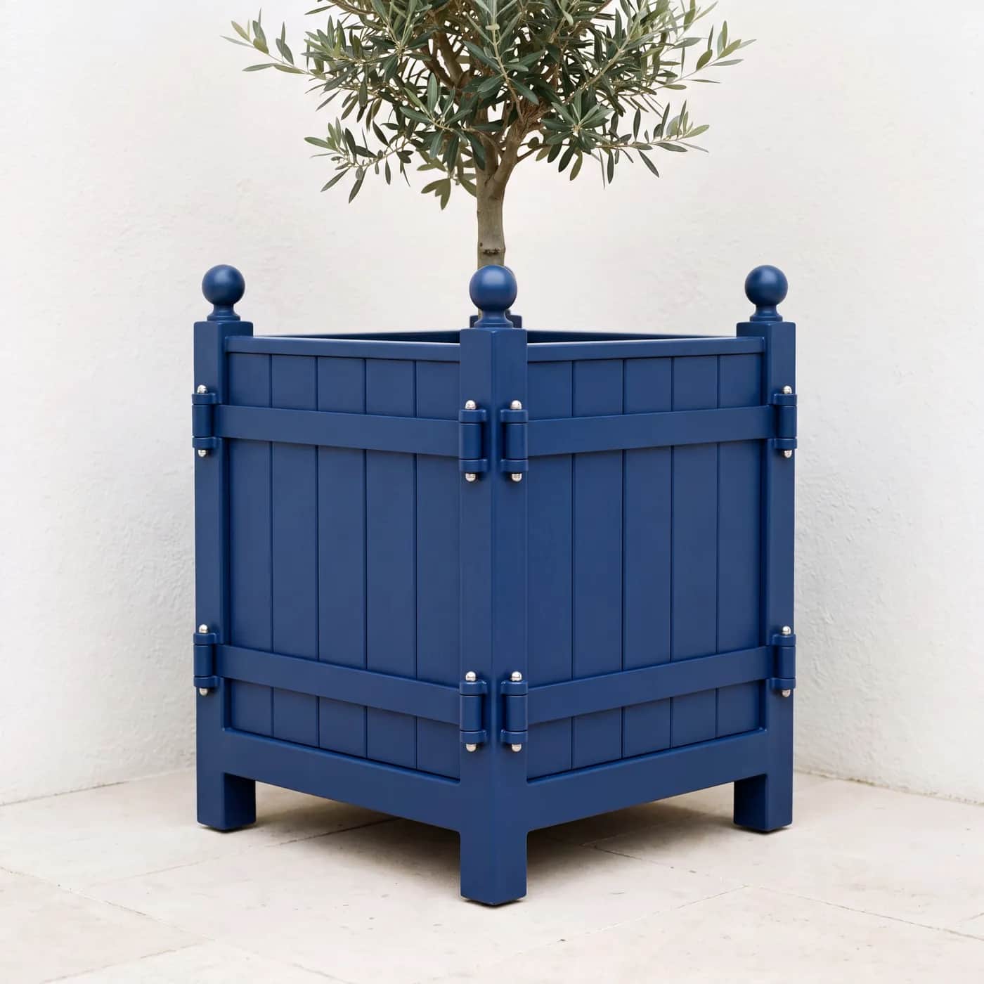Bac à oranger thermolaqué dans une teinte RAL bleue